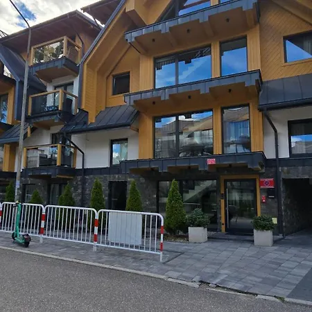 VIP Apartamenty Modrzejewska Residence-3